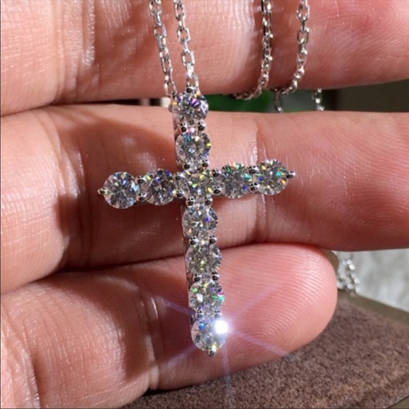 *NEW*Cross 18K White Gold Diamond Necklace - Picture 2 of 4